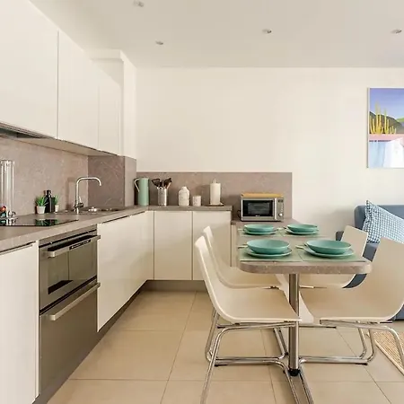 Ferienwohnung Magnifique 2 Pieces Avec Balcon Proche Martinez Et Croisette Cannes Exterior foto