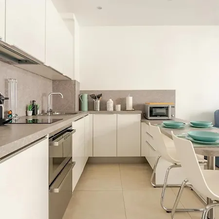 Ferienwohnung Magnifique 2 Pieces Avec Balcon Proche Martinez Et Croisette Cannes Exterior foto