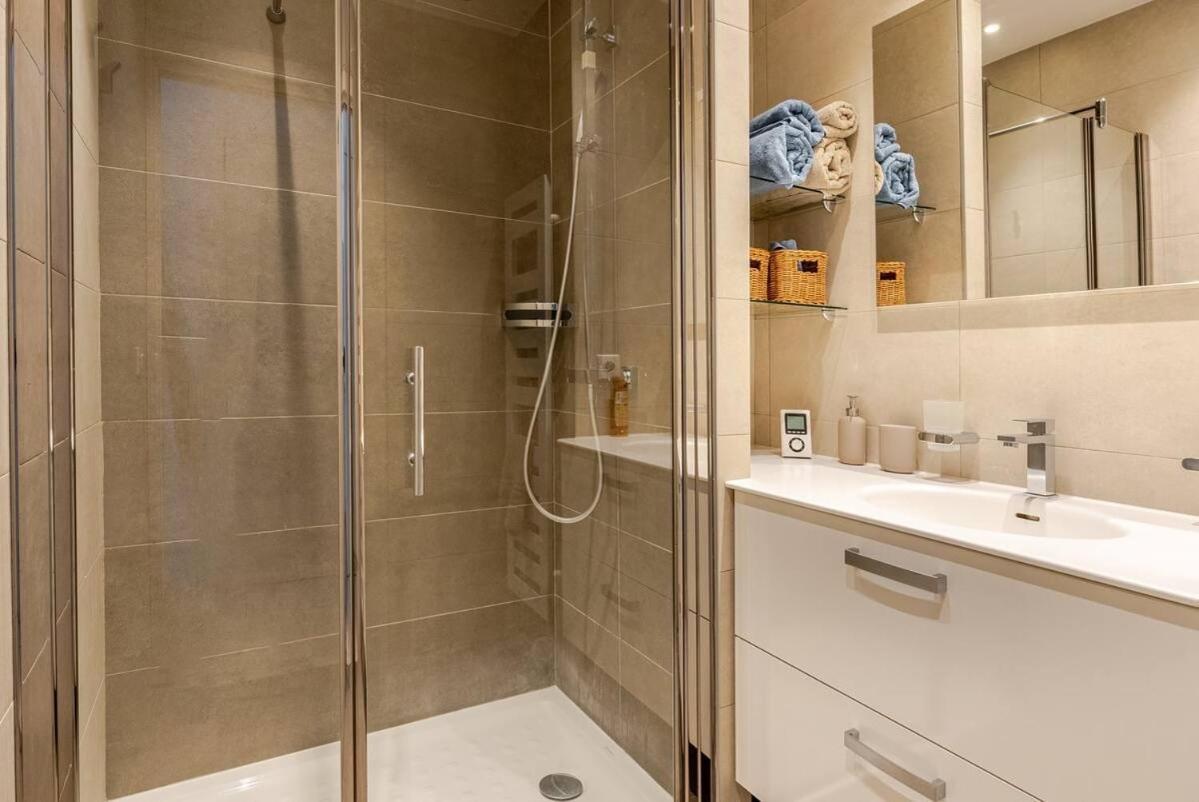 Apartment Magnifique 2 Pieces Avec Balcon Proche Martinez Et Croisette Cannes