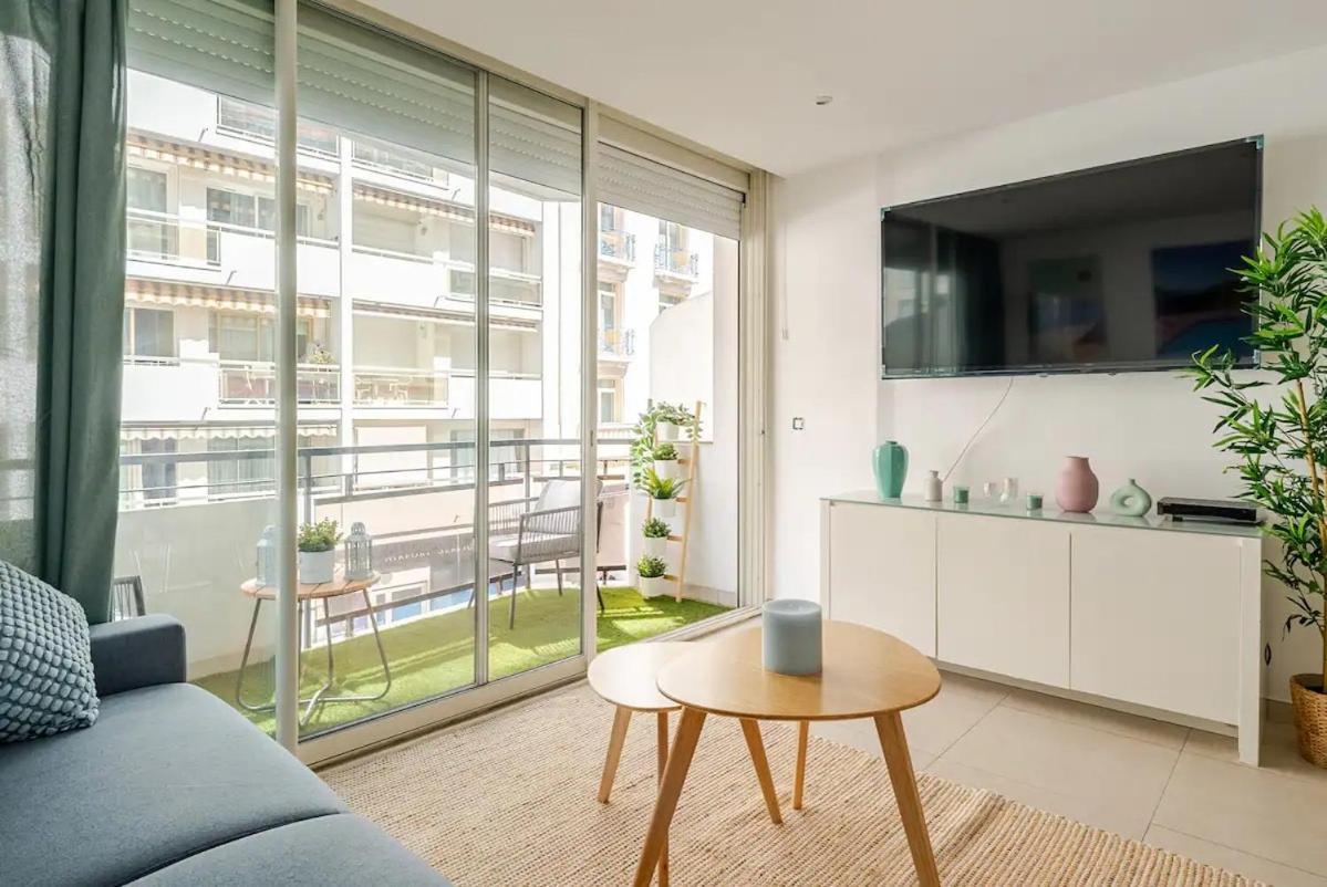 Apartment Magnifique 2 Pieces Avec Balcon Proche Martinez Et Croisette Cannes